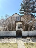 706 12 Street NORTHLethbridge, AB T1H 2H4