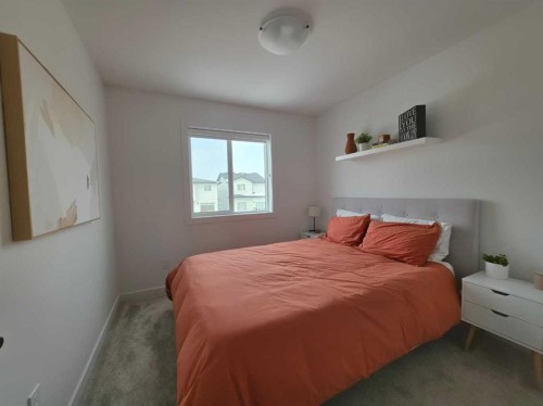 633 Blackwolf Boulevard North, Lethbridge, AB - Indoor Photo Showing Bedroom