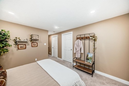 493 Squamish Lane West, Lethbridge, AB - Indoor Photo Showing Bedroom