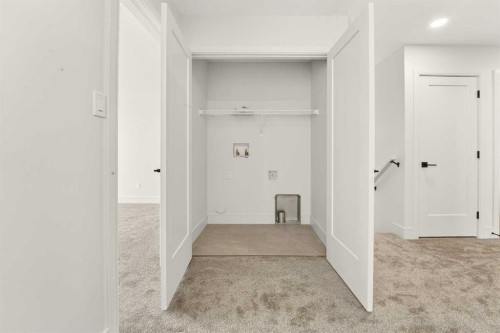 2514 44 Street South, Lethbridge, AB - Indoor Photo Showing Other Room