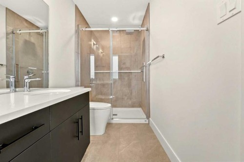 2514 44 Street South, Lethbridge, AB - Indoor Photo Showing Bathroom