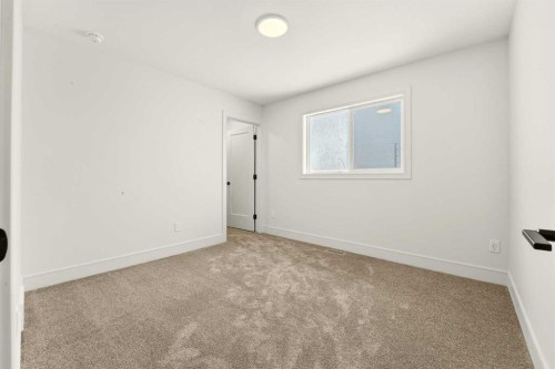 2514 44 Street South, Lethbridge, AB - Indoor Photo Showing Other Room