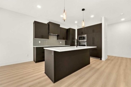 2514 44 Street South, Lethbridge, AB - Indoor Photo Showing Kitchen With Upgraded Kitchen