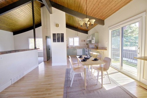 345 Laval Boulevard West, Lethbridge, AB - Indoor Photo Showing Dining Room