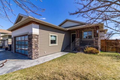 126 Riverine Lane WEST Lethbridge, AB T1K 5V6