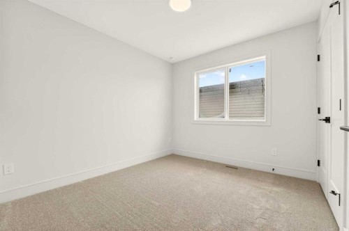 2518 44 Street South, Lethbridge, AB - Indoor Photo Showing Other Room