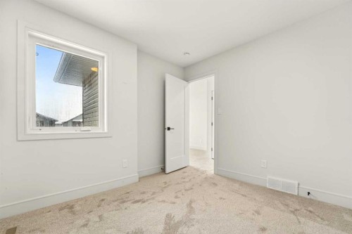 2518 44 Street South, Lethbridge, AB - Indoor Photo Showing Other Room