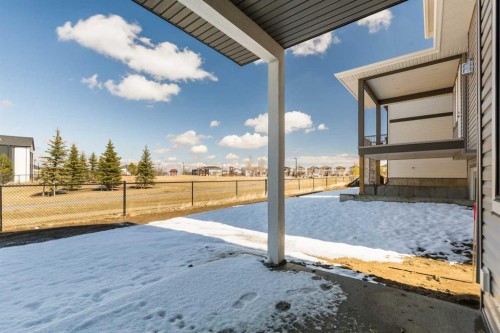 561 Malahat Green West, Lethbridge, AB - Outdoor