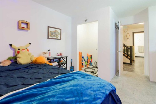 63004A Hwy 5, Welling, AB - Indoor Photo Showing Bedroom