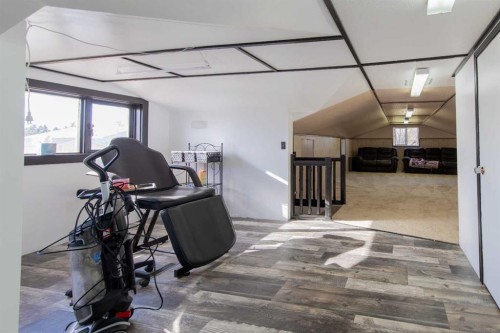 63004A Hwy 5, Welling, AB - Indoor Photo Showing Other Room