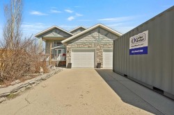 50 Thyrza Burkitt Place NORTHLethbridge, AB T1H 5M5