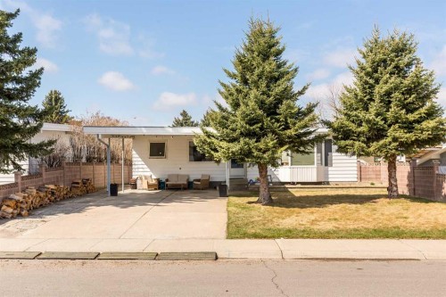 1414 17 Street NORTH Lethbridge, AB T1H 3E6