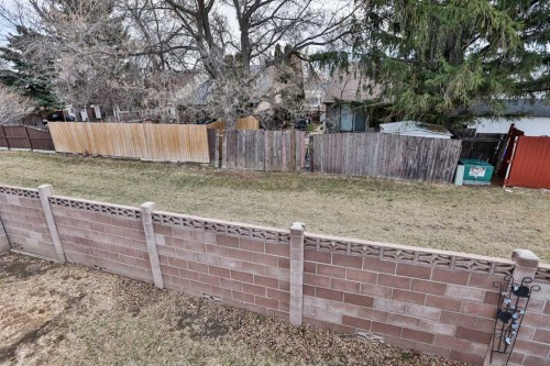 38 St James Crescent North, Lethbridge, AB - Outdoor