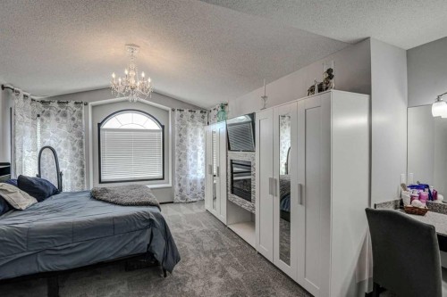 23 Cranberry Circle Se, Calgary, AB 