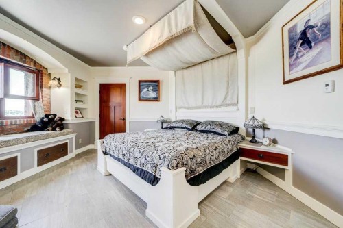 1029 Twp Rd  8-4, Cowley, AB - Indoor Photo Showing Bedroom