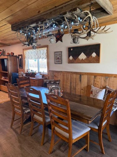 205 Hamilton Avenue, Lundbreck, AB - Indoor Photo Showing Dining Room