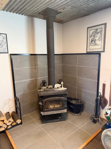 205 Hamilton Avenue, Lundbreck, AB - Indoor Photo Showing Other Room