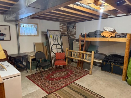 205 Hamilton Avenue, Lundbreck, AB - Indoor Photo Showing Basement