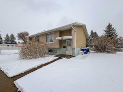 1408 & 1410 15 Avenue NORTHLethbridge, AB T1H 1W1