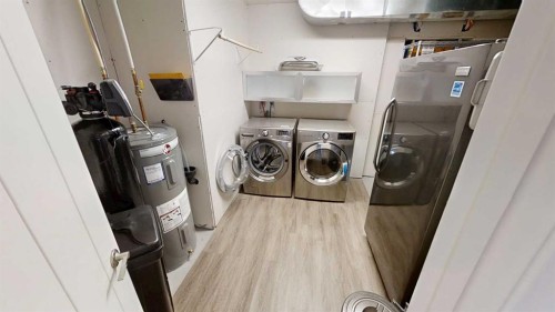 929 Atlantic Cove West, Lethbridge, AB - Indoor Photo Showing Laundry Room