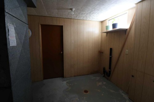 2214 19 St, Coaldale, AB - Indoor