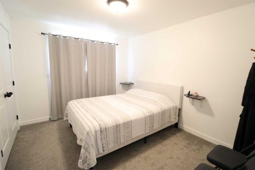 2214 19 St, Coaldale, AB - Indoor Photo Showing Bedroom