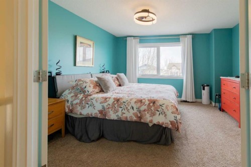 157 Tartan Circle West, Lethbridge, AB - Indoor Photo Showing Bedroom