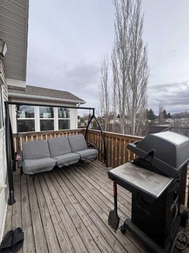 70 Kodiak Crescent North, Lethbridge, AB 