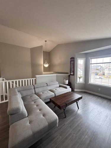 70 Kodiak Crescent North, Lethbridge, AB 