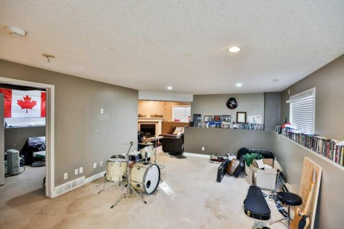 41 Lynx Place North, Lethbridge, AB - Indoor