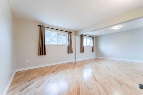 437 Main Street, Milk River, AB - Indoor Photo Showing Other Room