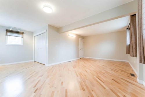 437 Main Street, Milk River, AB - Indoor Photo Showing Other Room
