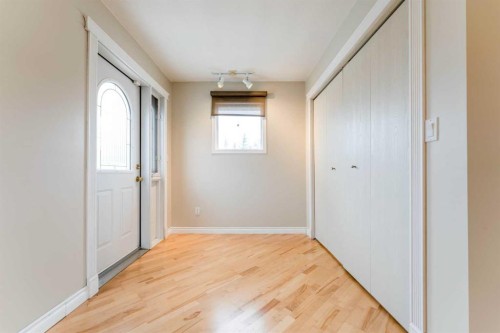 437 Main Street, Milk River, AB - Indoor Photo Showing Other Room