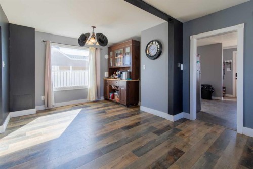 446 21 Street, Fort Macleod, AB - Indoor Photo Showing Other Room