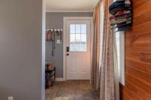 446 21 Street, Fort Macleod, AB - Indoor Photo Showing Other Room
