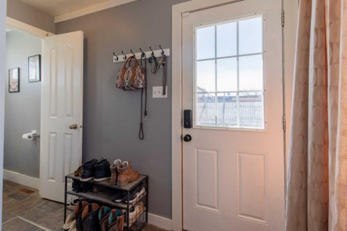 446 21 Street, Fort Macleod, AB - Indoor Photo Showing Other Room