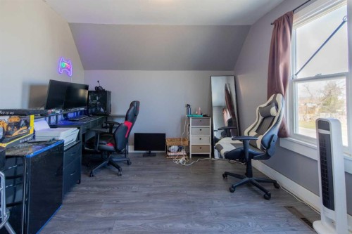 446 21 Street, Fort Macleod, AB - Indoor Photo Showing Office