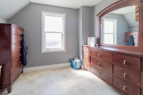 446 21 Street, Fort Macleod, AB - Indoor