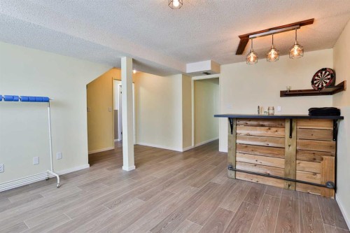 113 Cayuga Crescent West, Lethbridge, AB - Indoor Photo Showing Other Room