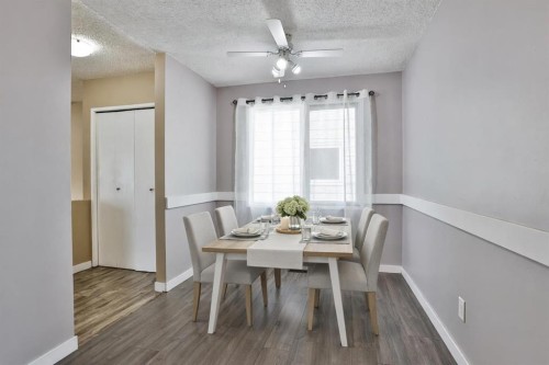 113 Cayuga Crescent West, Lethbridge, AB - Indoor Photo Showing Dining Room