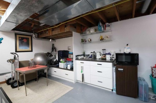 4209 22 Avenue South, Lethbridge, AB - Indoor Photo Showing Other Room
