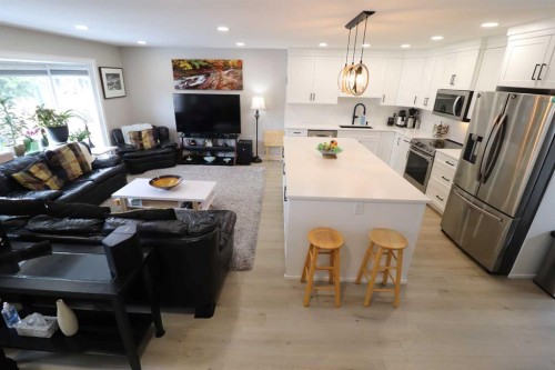 4209 22 Avenue South, Lethbridge, AB - Indoor