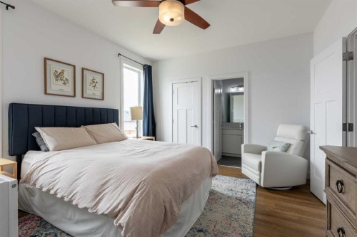 784 Coalbrook Close West, Lethbridge, AB - Indoor Photo Showing Bedroom