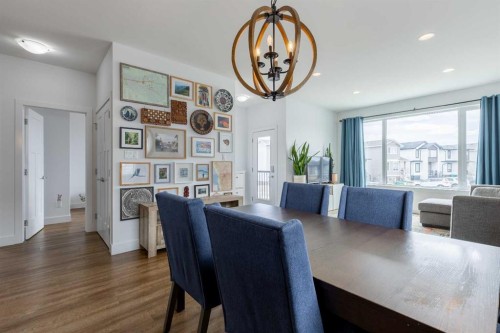 784 Coalbrook Close West, Lethbridge, AB - Indoor Photo Showing Dining Room
