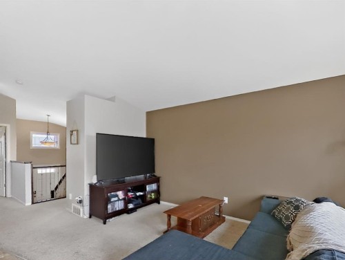 711 Sunset Place, Coaldale, AB - Indoor