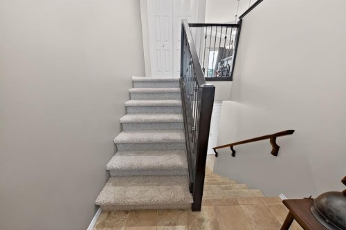 711 Sunset Place, Coaldale, AB - Indoor Photo Showing Other Room