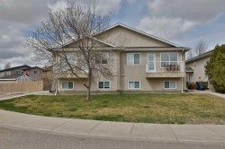 47 Highlands Place WESTLethbridge, AB T1J 4Y3