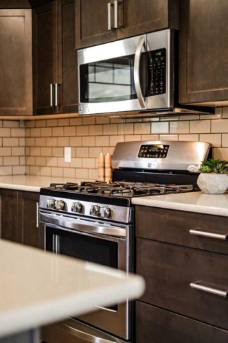 75 Ironstone Drive, Coleman, AB - Indoor Photo Showing Kitchen With Upgraded Kitchen