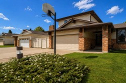 14 Rossmere Crescent Medicine Hat, AB T1B 2H4