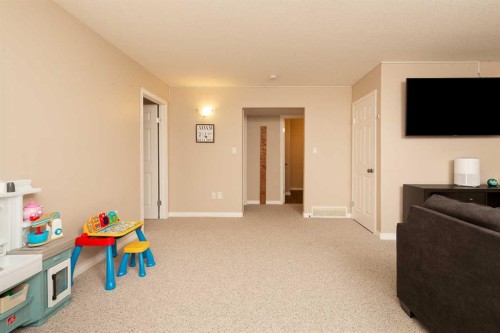 910 Centennial Avenue, Nobleford, AB - Indoor Photo Showing Other Room